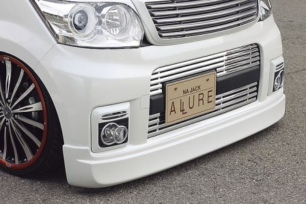 【メーカー名】Na jack/NAジャックALLURE/アリュール【適合車種】ダイハツ　ムーヴ カスタム【年式/型式】L175 L185S/後期【商品名】フロントスポイラー【セット内容】-【塗装/未塗装】未塗装【カラー】-【素材】FRP【特記事項】こちらの商品は個人宅様への直送が不可となっております。配送先は業者様等、法人名のご住所へご指定下さい。【定価】35200円【納期】納期はメーカーの在庫や生産状況によって異なりますのでトラブル防止の為、必ず事前にお問い合わせ下さい。【送料/配送】■この商品の基本送料(本州、四国、九州)は【 送料無料 】となります。■北海道送料は【 送料無料 】となります。(※北海道送料が掛る場合、会計時に自動計算されませんのでご注意ください。)※沖縄県/離島は別途お見積りさせて頂きますので、ご注文前に必ず送料の確認をお願いします。