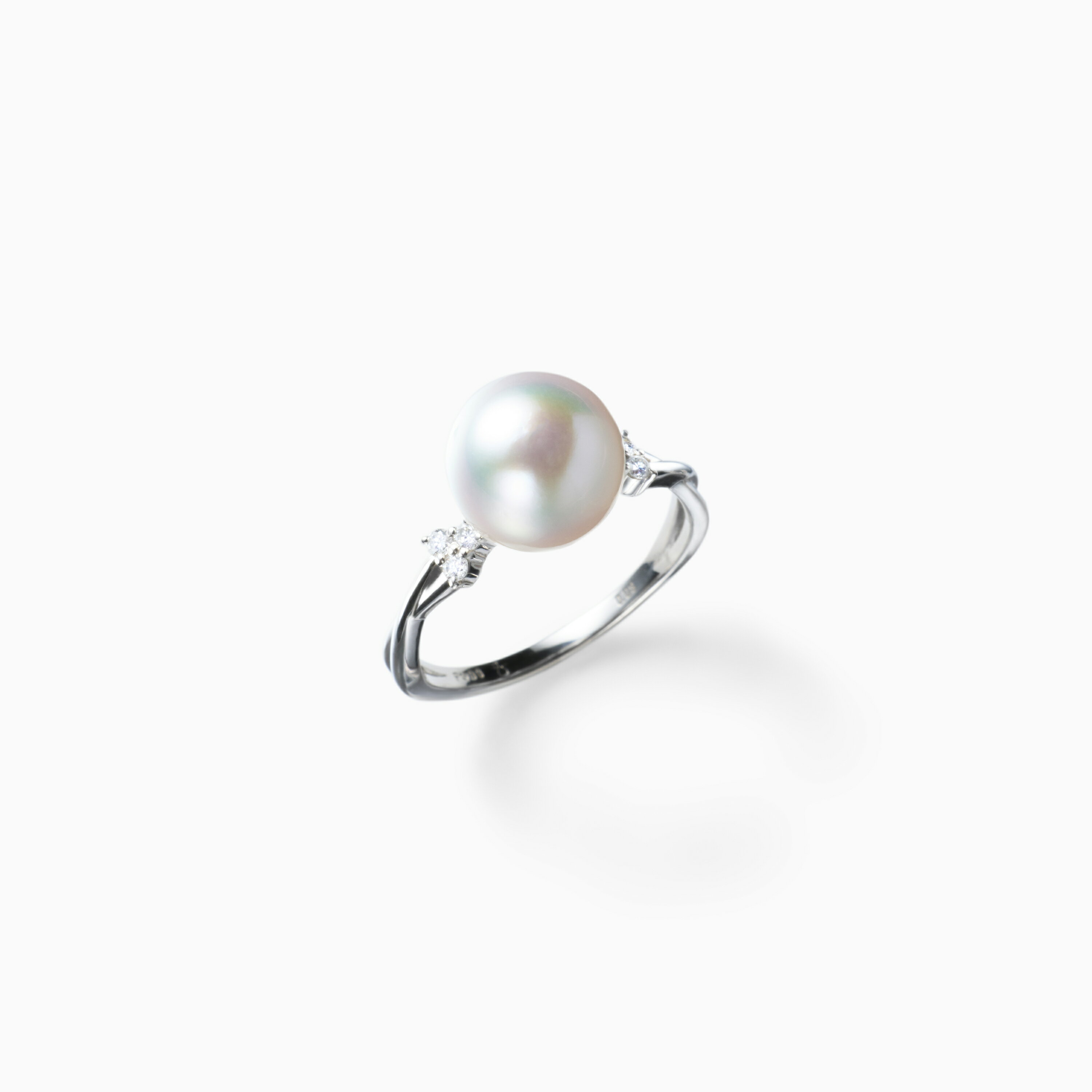 Rakuten - 《真珠大卸からの直販》■上品でシンプルな高級感を重視した冠婚葬祭リング■越物花珠真珠リング[ホワイト系グリーンピンク] 9.0mmUP【送料無料】