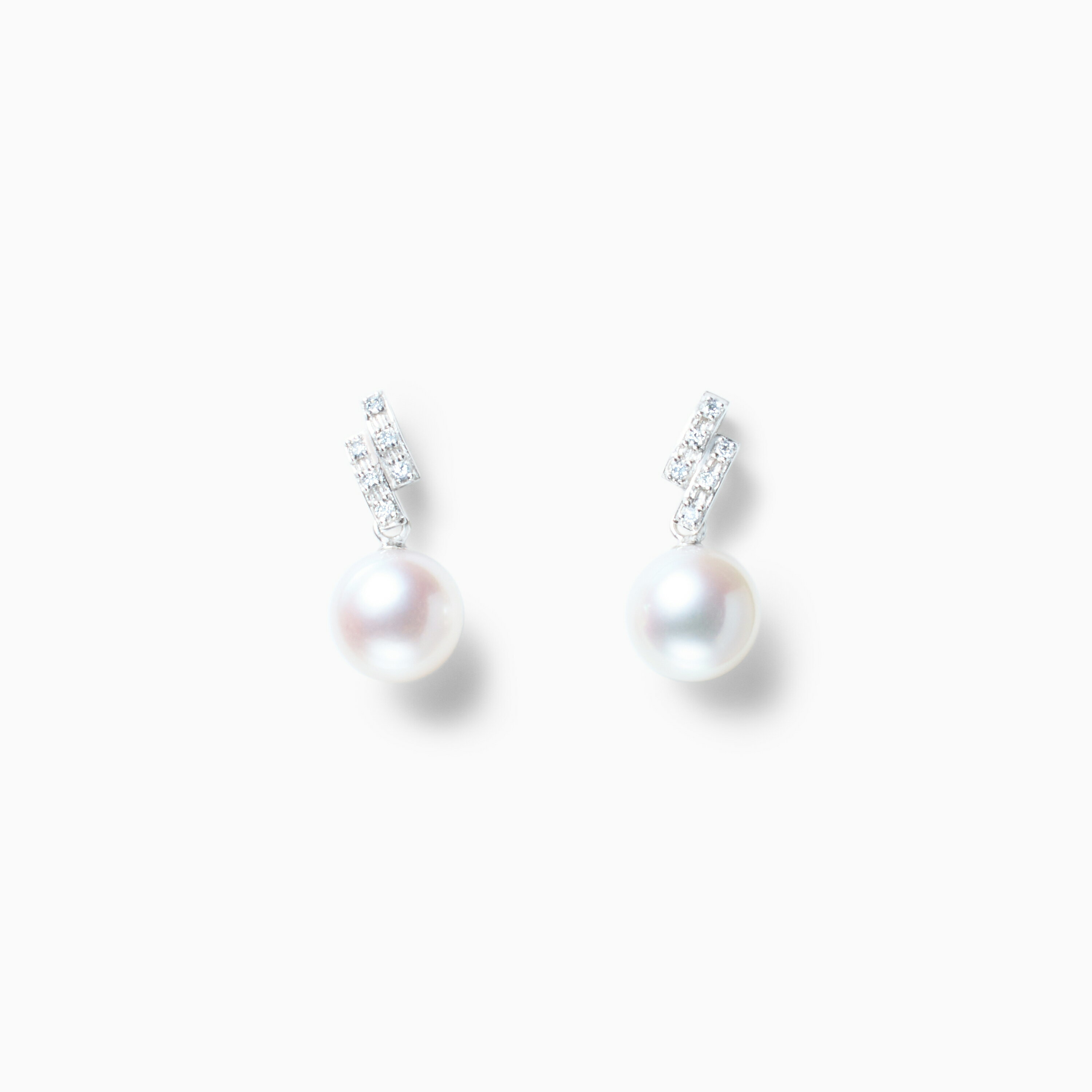 Rakuten - 《真珠大卸からの直販》■テリ評価90点・K18WG・0.1ct■越物花珠真珠8mmUPピアス[ホワイト系グリーンピンク] 8.0mmUP【送料無料】