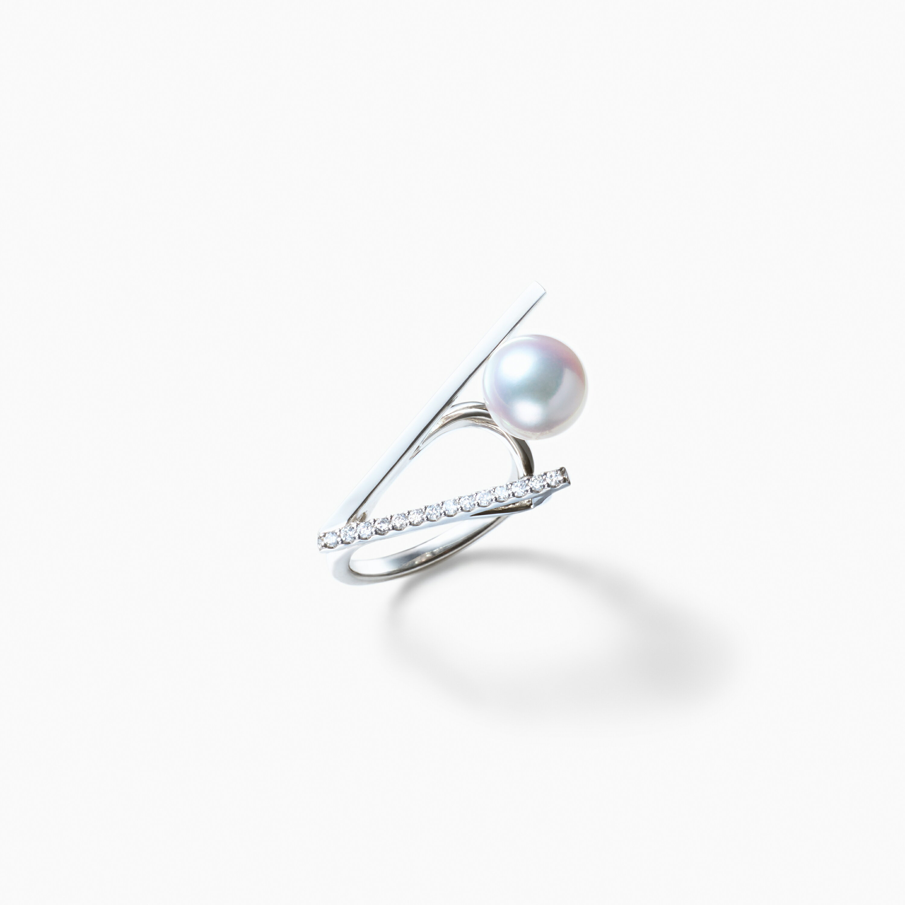 《真珠大卸からの直販》■テリ評価100点・最高級の程よい大珠を使用したデザインリング■プラチナ900製 越物花珠真珠リング[ホワイト系ピンクグリーン] 8.5mmUP【送料無料】