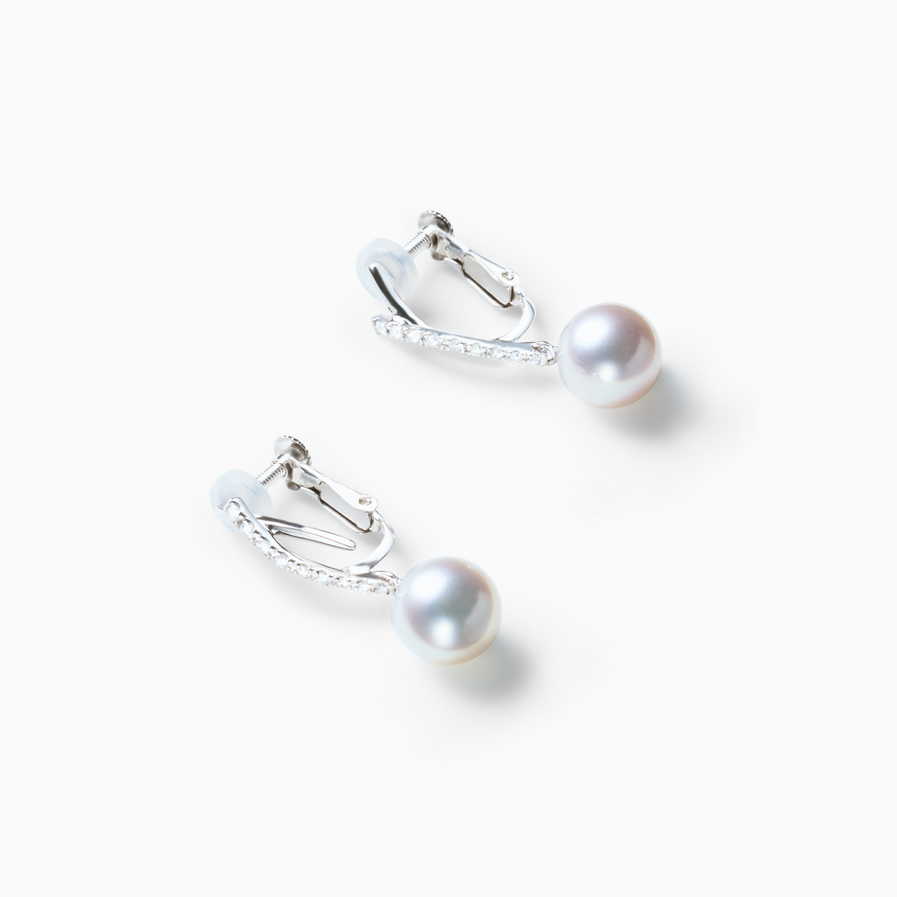 《真珠大卸からの直販》■テリ評価100点満点・K18WG・0.14ct■越物花珠真珠8mmUPイヤリング[ホワイト系ピンクグリーン] 8.0mmUP【送料無料】