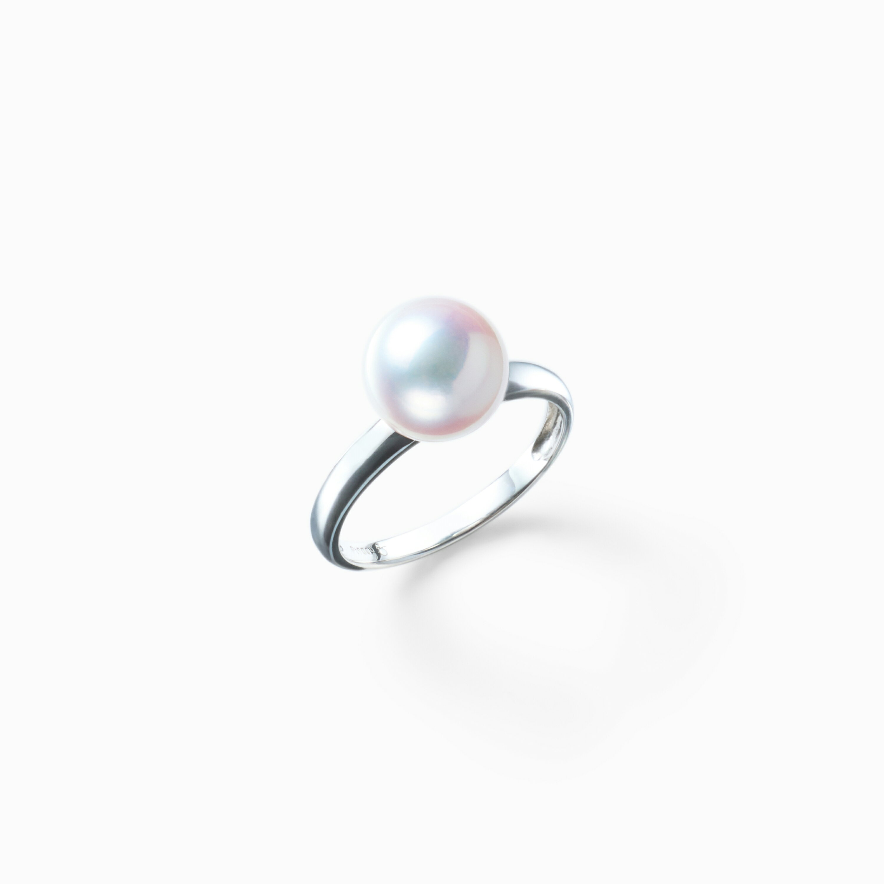 Rakuten - 《真珠大卸からの直販》■テリ評価100点満点・最高評価の美しさと希少性を追求した9mmUP・ダイヤ無しリングデザイン■越物花珠真珠PT900製リング[純白ホワイト系ピンクグリーン] 9.0mmUP【送料無料】