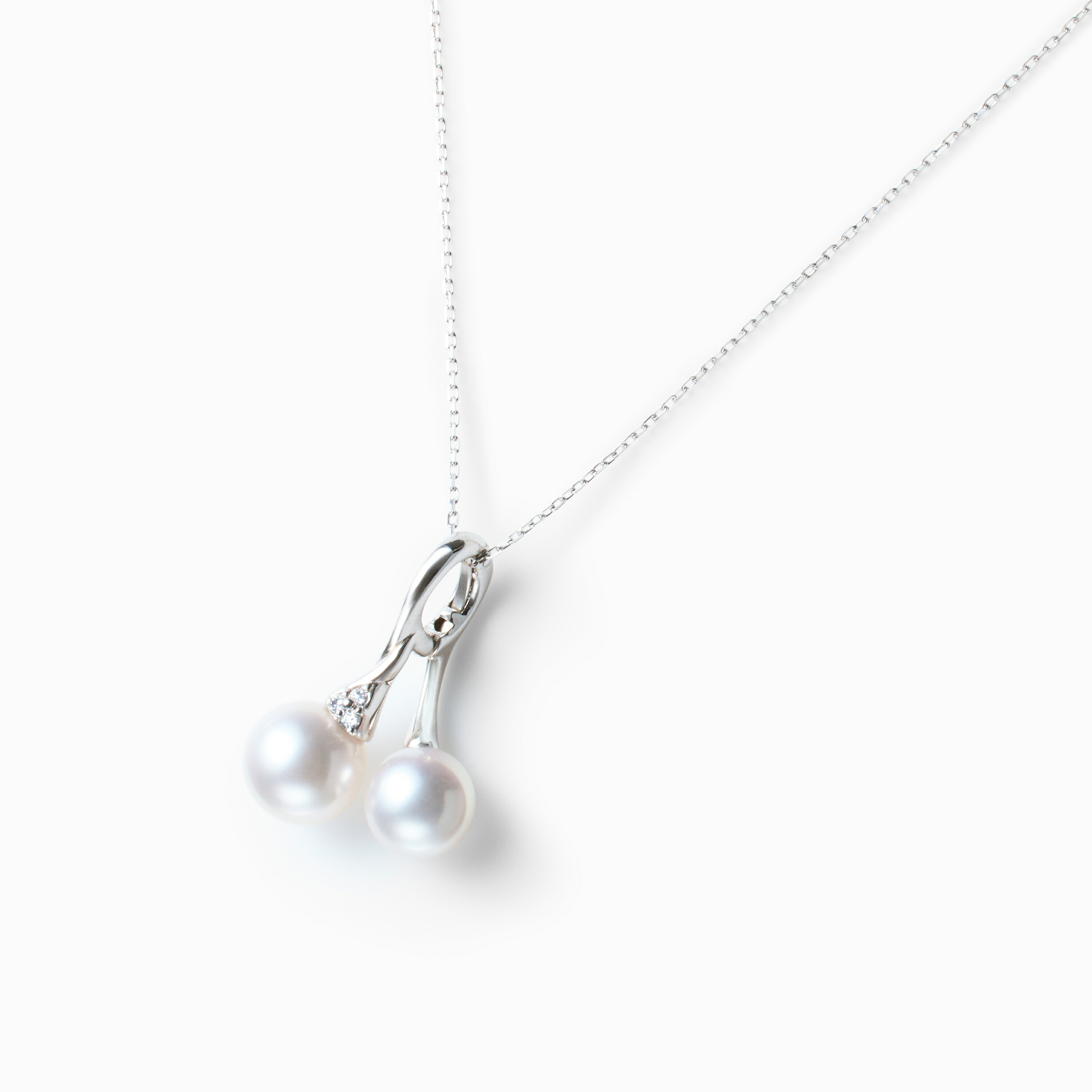 Rakuten - 《真珠大卸からの直販》■テリ評価90点・純白色の美しさと有機的デザイン■越物花珠アコヤ真珠ペンダント 7.5mmUP・8.5mmUP / K18WG製 0.03ct【送料無料】