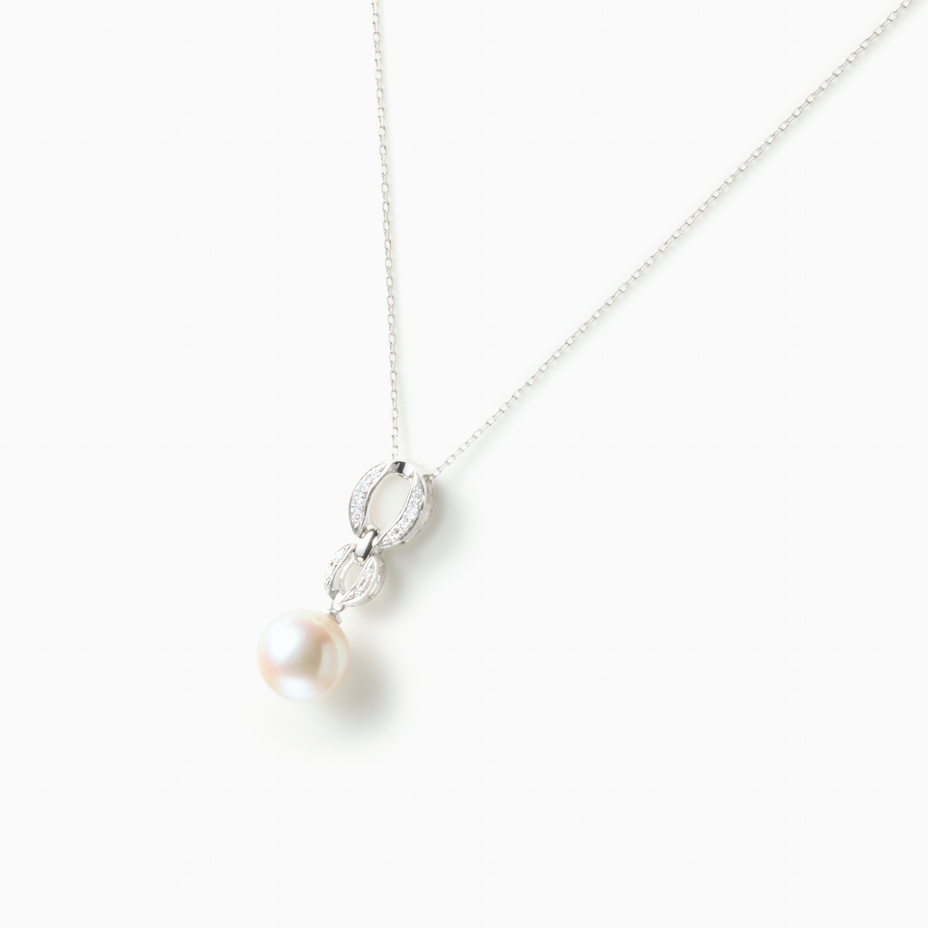 银 - 《真珠大卸からの直販》■テリ評価100点・K18WG・0.08ct■越物花珠アコヤ真珠ペンダント 9.0mmUP K18WG製 0.08ct【送料無料】