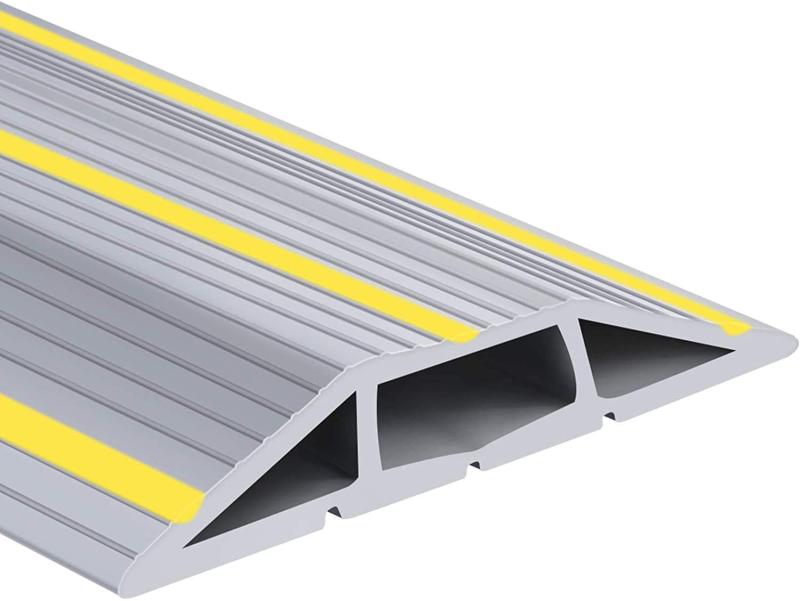 Anfanフロアケーブルカバー ケーブルプロテクター 床用配線モール フィートコードプロテクター電線ケー..