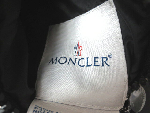美品☆国内正規品【MONCLER／モンクレール】 ベノワ BENOIT リバーシブル ダウンジャケット 0/F1 レディース 【ベクトル 古着】【中古】 150129