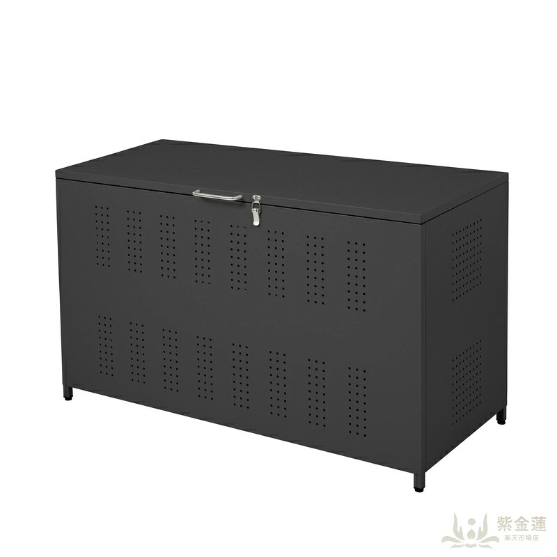 カテゴリ 紫金蓮楽天市場へようこそ！ご愛顧いただきありがとうございます 商品特徴 【本体サイズ】長さ115cm*幅50cm*高さ67cm 重量:約19.2kg（45Lゴミ袋を7-8個入れます）。組立品 【材質】耐久性が高いガルバリウム鋼板を使用。表面に防錆塗料を使用してあるので、サビに強く、プラスチック製と違い、耐久力が強くて長めにお使いことができます。 【臭いのこもらない通気穴】通気穴があるので、内部にいやな臭いがこもません。全パネルに通気孔が開いており、風通しが良く、臭いや熱がこもりにくいです。 【カラスや野良猫対策】蓋付きでカラスや野良猫による被害防止にお役立ちます。野生動物に荒らされる心配やストレスがなくなります。 【持ちやすい取っ手】取っ手がついているから、片手で蓋の開閉ができるので、ストレスなくスムーズにゴミを捨てられます。 【フック式の留め具】フック式の留め具があるので、突風や台風などで扉が勝手に開かなく、カラスや野良猫等の害獣荒らしも防げます。 【アジャスター付き】脚は充分な高さがあり、地面から離れているので水たまりなどの影響も受けません。 また、高さ調整ができるアジャスターがついていて、ガタつきがある設置場所でも安定して設置ができます。 【ご注意】本品は取り組み必要があります。作業中に必ず軍手を付けてケガをしないよう気をつけてください。 【幅広く適用】ゴミの屋外置き場として使用だけではなくて、お庭やベランダ、玄関などの収納ボックスとしても適用します。見た目も清潔感があり、シンプルなデザインなので場所を取らずに収納できます。住宅を選ばず調和してくれます。 商品仕様 素材：金属 家具>>主要リビングスペース>>ゴミ箱 メインカラー：ブラック パッケージ1サイズ：117*67*10cm、1個、21.8kg 注意事項 ※当店はいま配送日時指定対応できません。設置しても対応しませんので、予めご了承ください。 ※使用時の破損や事故等につきましては責任を負いかねます。 ※海外輸入製品のため、箱が潰れる可能性がありますが、お気になる方はご注意ください。 ※ラッピングは対応しておりません。 ※予告なく仕様変更になる場合がございます。 ※日本語表記はございません。パッケージ言語は中国語もしくは英語です。 ※使用時の破損や事故等につきましては責任を負いかねます。 ※輸入品の為、輸送の際に生じるキズ・汚れ・箱潰れがある場合がございますが新品です。 ※サイズ・重量は、多少の誤差が生じる場合がございます。 ※あくまで画像はイメージですので、商品改良の為パッケージや一部仕様が少し変更になる場合もございます。 ※お使いのブラウザや設定により、画像と実際の商品との若干の色の違いが生じる場合がございます。 ※基本は全国一律発送無料と対応させていただきますが、沖縄・へお届けの場合は2000円の送料をご請求させていただきます。 ※こちらの対応と商品について何かご不満がありましたら、「悪い評価」を付ける前に一度当方とご連絡ください。出品者の誠意を持って最後まで対応いたします。 ※商品の輸送時間が長いため、発送していた際に外装の破損や輸送の途中に付いた小さなキズによる返品はお受付しかねます。 ※PC/携帯端末の画面仕様や、環境照明等により実際の商品と色合いや質感が異なる場合がございます。 品質保証 ※出品する商品は全て新品未使用です。 ※販売している商品は全て新品未使用です、倉庫から出荷前に商品検査必要ですので、商品箱を開封する場合もございます、予めご了承くださいいませ。 ※初期不良の場合は到着後1週間以内にご連絡ください。 ※初期不良の場合は写真やビデオをご提供下さい、確認後無料で新品交換もしくは御返金致しますのでご連絡下さい。 ※写真やビデオをご提供出来ない場合は技術者と確認できません、返品返金対応出来ない可能性が御座います、予めご了承ください。 関連キーワード（本商品の説明ではありません） 屋外ゴミ収納庫 ゴミ箱 屋外 ゴミ収集ボックス ごみ集積所 大容量 カラスよけ 野良猫対策 ゴミ荒らし防止 庭用可能 容量350L ブラック