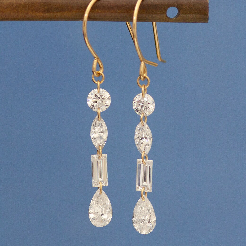 Rakuten - 【ALTRO アルトロ】Lior リオール K18 ラボグロウン ダイヤモンド シャンデリアピアス 0.44ct/0.44ct Total 0.88ct マーキス バケット ペアシェイプ レーザーホール フックピアス 合成ダイヤモンド ハイグレード 高品質 金 イエロー ジュエリー アニバーサリー