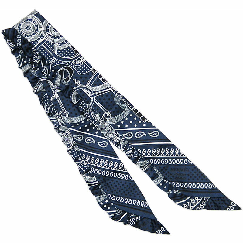 商品の詳細 商品名 エルメス　スカーフ 品番 材質 シルク100% サイズ 約89x7cm 付属品 なし 状態 中古A　やや折跡がありますが、ほとんど使用感は感じられずきれいな状態です。 フリルを施した素敵なツイリー。エプロンドール・バンダ...