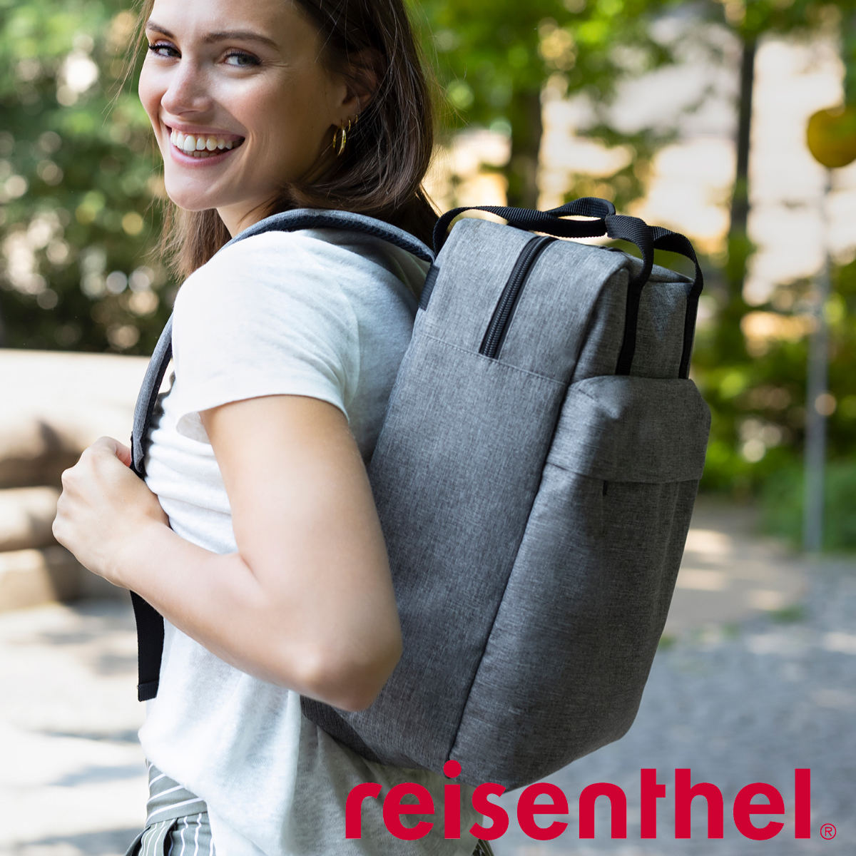 reisenthel ライゼンタール リュック OVERNIGHTER BACKPACK M （ リュックサック ボックス型 四角 バックパック レディース メンズ 通勤 通学 大人 ツイストシルバー タブレット PC 収納 おしゃれ ダブルファスナー ビジネス 学校 ）