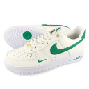 15̂ő NIKE AIR FORCE 1 '07 LV8 iCL GA tH[X 1 '07 LV8 Y Xj[J[ [Jbg SAIL/MALACHITE/WHITE/METALLIC GOLD zCg O[ DQ7658-101