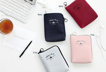 【ICONIC】Cable pouch Mサイズ ★4種類 フラットポーチ インナーバッグ ケーブル　旅行　かわいい プレゼント お出かけ 女の子 人気 可愛い　スリム　シンプル　ノートパソコン タブレット