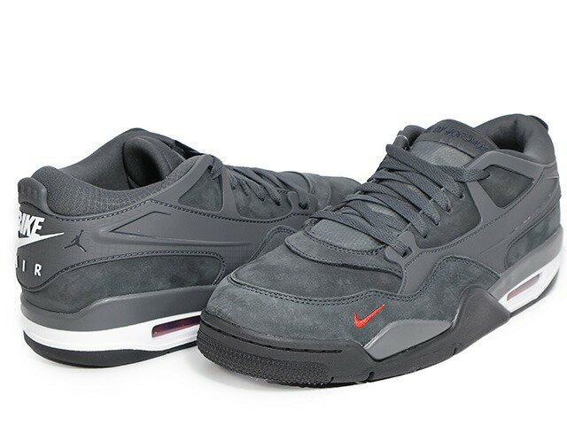 【 NIKE KYRIE 4 EP 'BLACKOUT' / BLACK BLACK 】 カイリー 黒色 ブラック スニーカー メンズ ナイキ