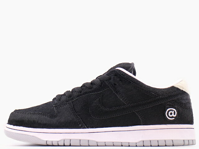 NIKE SB DUNK LOW OG QS CZ5127-001ナイキ スケートボーディング ダンク ロー OG QS メディコムトイ/ベアブリック ブラック/ブラック-ホワイト BE@RBRICK BLACK/BLACK-WHITE