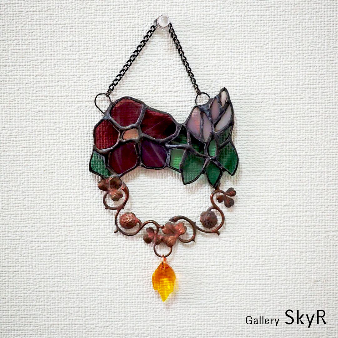 ステンドグラス 壁飾り フラワー (パープル) クリスタルリーフ付