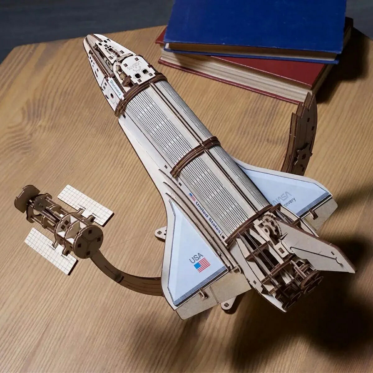樂天商城 - UGEARS NASA スペースシャトル ディスカバリー号 3D 木製 モデルキット 1/96スケール