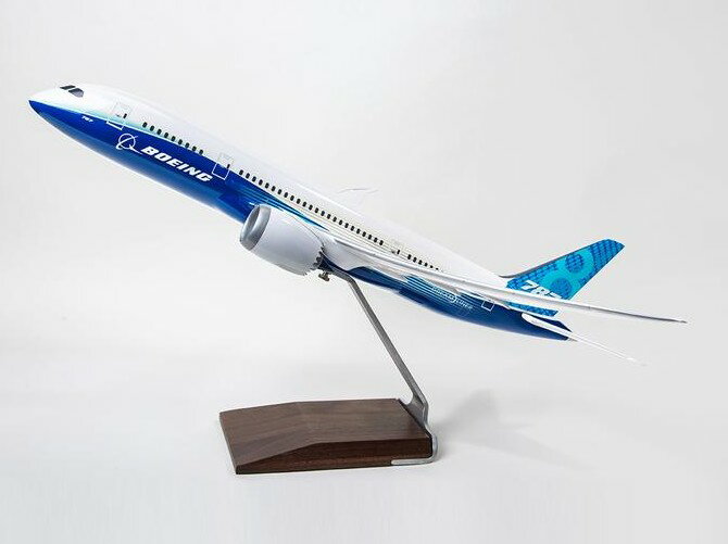 Boeing Unified 787-8 Dreamliner Resin 1:100 Model ボーイング モデル