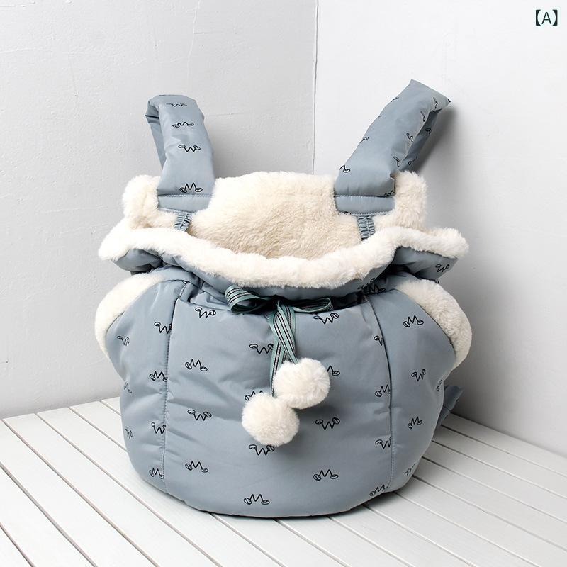 ペット 用品 メーカーが 外出 して リュックサックを 注射 する 前に、 猫の リュックサックを 掛けます。