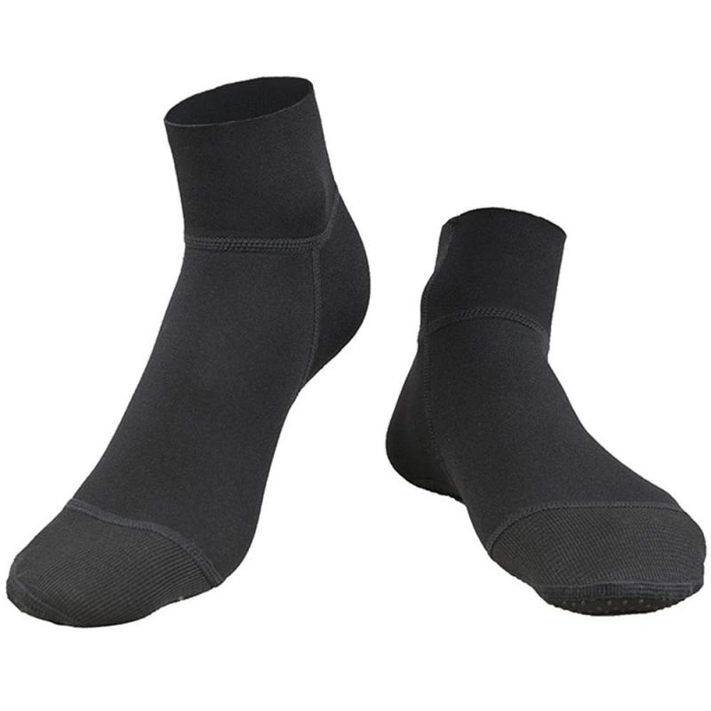 [MORGEN SKY] 3mm ダイビングソックス サーフブーツ ネオプレーンソックス 温泉 釣り フィンソックス ブーツ アクアシューズ マリンシューズ ビーチシューズ 渓流 磯釣り 水陸両用 KNN092✅保温性に優れた素材を使用しておくマリンソックスです。日焼け止め機能が付いていて、パフォーマンス中の体温低下を抑えてくれたり、滑り止め加工がされていて、フィンが脱げにくくなっている機能が付いています。✅高弾性の3mmネオプレーン素材で作られ、柔らかくて履きやすく、長時間に歩いても快適です。伸縮性が高く、適度な弾力性で足に優しく、締め付け感がありません。✅耐久性に優れ、頑丈な生地を使用されていますので、安心的に履けます。足底にはシリコン付きで、滑り止めの性能を更にアップします。✅厚底で岩場・珊瑚・クラゲなどへに擦り傷を防止できます。ブーツではありませんので極端な岩場は避けてください。✅ダイビング、サーフィン、シュノーケリング、カヌー・カヤック、サップ、パドリング、水上バイク、ボート、沢登り、フィッシング、水遊び、屋外作業、工事現場などに幅広く適用可能です。釣り長靴、ウェーディングシューズとマリンブーツなどと一緒に着用するとオススメです。