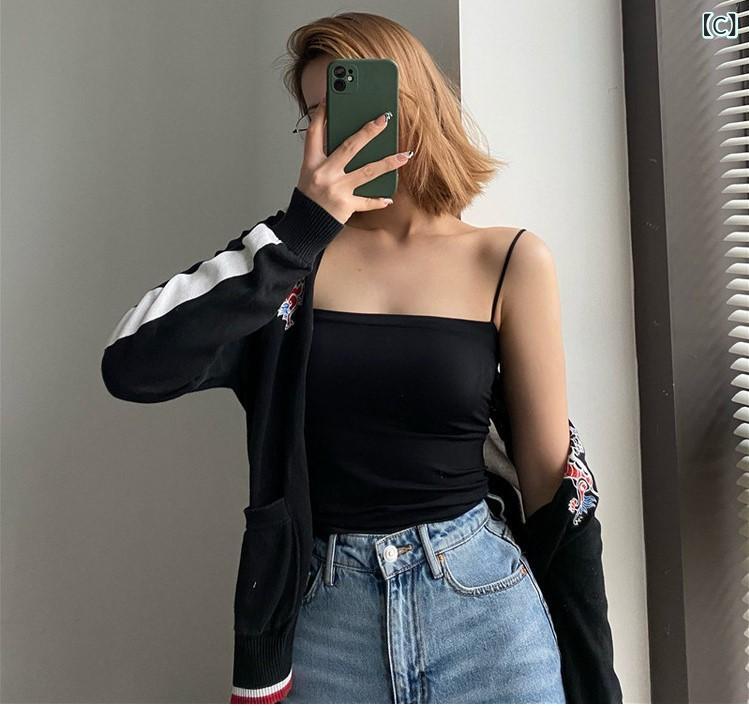 韓国 版の 美 背の ガーターは 胸の 中を 拭いて 胸の クッションの ギャルを つけて 胸の 一体 式の ベストを 巻いて 上着を 着ます。