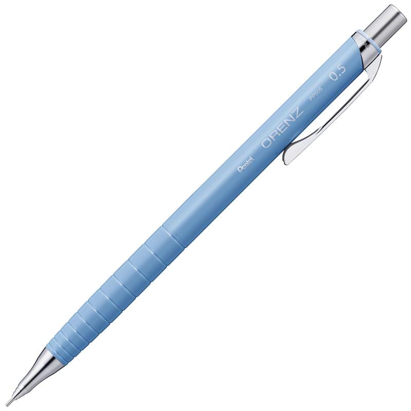 ぺんてる シャープペンシル オレンズ ORENZ 0.5mm サックスブルー軸 XPP505-RC【特長】ワンノックで書き出せる。「オレンズ」のエントリーモデル【芯径】0.5mm【軸色】サックスブルー【1本あたりサイズ/重さ】13×9×145mm/10g【材質】/先金：真鍮　軸：再生PC　クリップ：鉄　ノック：ステンレス