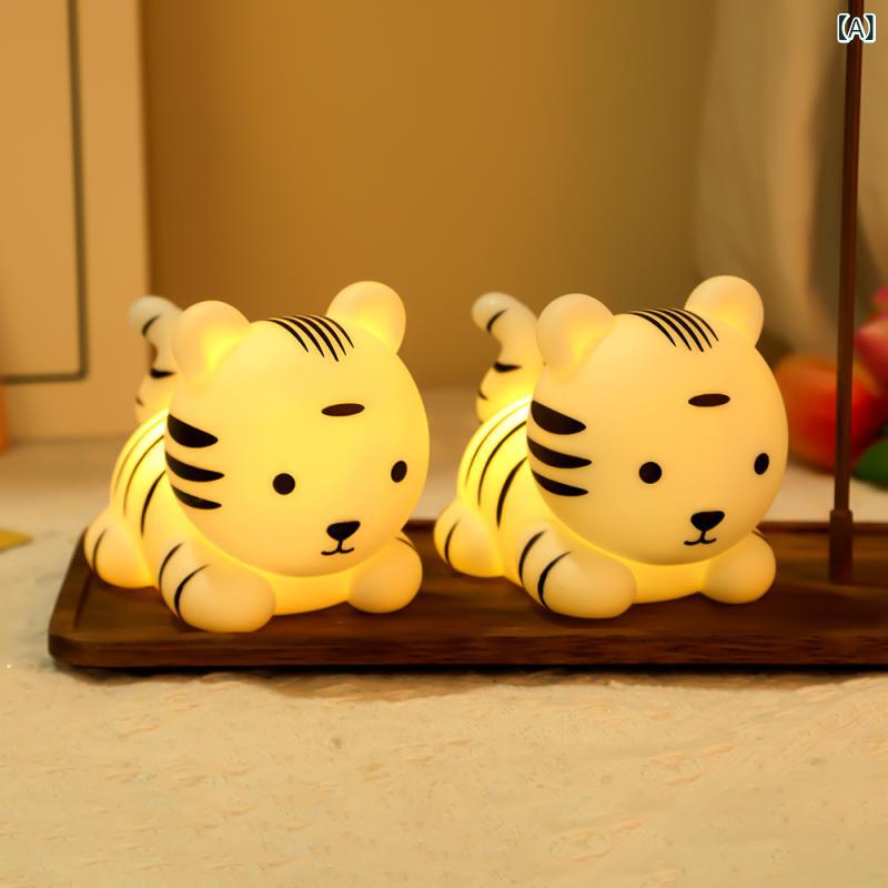 創意 的で かわいい トラの 小夜 灯の 子供の 寝室の ベッドの 頭の 柔らかい 光は 目の 小さい 夜の 明かりの 家庭の 装飾の 雰囲気の 明かりを 保護 します。