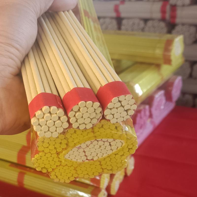 伝統 的な 旧式の 黄 香は 細くて 太いです。