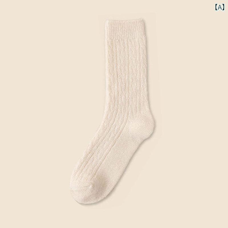 靴下の 女性の 秋冬の純 色の高 筒の 靴下の 麻の 花 式の 積み重ねの 靴下の 潮流の 中で 筒の 靴下の..