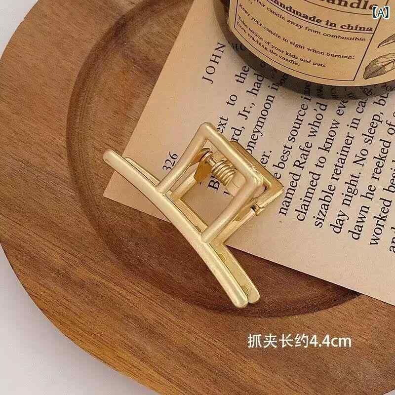 乐天商城 - フランスの 金属の 後頭部は 女性の 髪を 挟んで ネットの 赤い ボールを 挟みます。