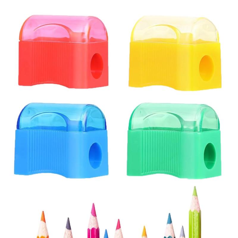 鉛筆削り 4色セット カラフルプラスチック鉛筆削り オフィス用品 学習用品 円形 三角形 六角形 対応 子供 学校 事務用【セット内容】鉛筆削り*4（明るい赤*1+明るい黄*1+明るい緑*1+明るい青*1）【手動式のシンプル操作】手動式の鉛筆削りは、電池や電源を必要としないため、いつでもどこでも簡単に使用できます。【軽量で持ち運び便利】ミニサイズで軽量な設計のため、筆箱やバッグに簡単に入れて持ち運ぶことができます。【カラフルで魅力的なデザイン】この鉛筆削りは、カラフルなプラスチック製で、見た目も楽しく、特に小学生や子供たちに人気があります。【多用途対応】この鉛筆削りは、通常の鉛筆だけでなく、色鉛筆やデッサン用の鉛筆にも対応しています。