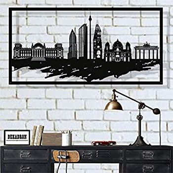 【中古】【輸入品・未使用】DEKADRON メタルウォールアート ベルリン スカイライン シティシルエット メタルウォールデコ ホームオフィスデコレーション リ...