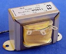 【中古】【輸入品・未使用】HAMMOND 119DA 変圧器 オーディオ 600/8Ω パネル 【中古】【輸入品・未使用】HAMMOND 119DA 変圧器 オーディオ 600/8Ω パネル