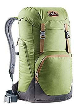 【中古】【輸入品・未使用】Deuter Walker 24 バックパック (パイン/グラファイト)【メーカー名】Deuter【メーカー型番】D3810717【ブランド名】deuter(ドイター)【商品説明】Deuter Walker 24 バックパック (パイン/グラファイト)当店では初期不良に限り、商品到着から7日間は返品を 受付けております。こちらは海外販売用に買取り致しました未使用品です。買取り致しました為、中古扱いとしております。他モールとの併売品の為、完売の際はご連絡致しますのでご了承下さい。速やかにご返金させて頂きます。ご注文からお届けまで1、ご注文⇒ご注文は24時間受け付けております。2、注文確認⇒ご注文後、当店から注文確認メールを送信します。3、配送⇒当店海外倉庫から取り寄せの場合は10〜30日程度でのお届けとなります。国内到着後、発送の際に通知にてご連絡致します。国内倉庫からの場合は3〜7日でのお届けとなります。　※離島、北海道、九州、沖縄は遅れる場合がございます。予めご了承下さい。お電話でのお問合せは少人数で運営の為受け付けておりませんので、メールにてお問合せお願い致します。営業時間　月〜金　10:00〜17:00お客様都合によるご注文後のキャンセル・返品はお受けしておりませんのでご了承下さい。