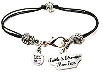 楽天スカイマーケットプラス【中古】【輸入品・未使用】ChubbyChicoCharms コットンコードブレスレット Faith Is Stronger Than Fear ピューター製ビーズ ブラック ワックス加工 2.5インチ