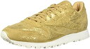 【中古】【輸入品・未使用】Reebok Women's Cl Lthr Shimmer Walking Shoe%カンマ% Xj Gold/Chalk%カンマ% 8 M US【メーカー名】Reebok【メーカー型番】CN0574【ブランド名】Reebok(リーボック)【商品説明】Reebok Women's Cl Lthr Shimmer Walking Shoe%カンマ% Xj Gold/Chalk%カンマ% 8 M US当店では初期不良に限り、商品到着から7日間は返品を 受付けております。こちらは海外販売用に買取り致しました未使用品です。買取り致しました為、中古扱いとしております。他モールとの併売品の為、完売の際はご連絡致しますのでご了承下さい。速やかにご返金させて頂きます。ご注文からお届けまで1、ご注文⇒ご注文は24時間受け付けております。2、注文確認⇒ご注文後、当店から注文確認メールを送信します。3、配送⇒当店海外倉庫から取り寄せの場合は10〜30日程度でのお届けとなります。国内到着後、発送の際に通知にてご連絡致します。国内倉庫からの場合は3〜7日でのお届けとなります。　※離島、北海道、九州、沖縄は遅れる場合がございます。予めご了承下さい。お電話でのお問合せは少人数で運営の為受け付けておりませんので、メールにてお問合せお願い致します。営業時間　月〜金　10:00〜17:00お客様都合によるご注文後のキャンセル・返品はお受けしておりませんのでご了承下さい。