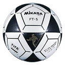 【中古】【輸入品・未使用】Mikasa FT5 ゴールマスター フットバレーボール サイズ5【メーカー名】Mikasa【メーカー型番】FT5【ブランド名】ミカサ【商品説明】Mikasa FT5 ゴールマスター フットバレーボール サイズ5当店では初期不良に限り、商品到着から7日間は返品を 受付けております。こちらは海外販売用に買取り致しました未使用品です。買取り致しました為、中古扱いとしております。他モールとの併売品の為、完売の際はご連絡致しますのでご了承下さい。速やかにご返金させて頂きます。ご注文からお届けまで1、ご注文⇒ご注文は24時間受け付けております。2、注文確認⇒ご注文後、当店から注文確認メールを送信します。3、配送⇒当店海外倉庫から取り寄せの場合は10〜30日程度でのお届けとなります。国内到着後、発送の際に通知にてご連絡致します。国内倉庫からの場合は3〜7日でのお届けとなります。　※離島、北海道、九州、沖縄は遅れる場合がございます。予めご了承下さい。お電話でのお問合せは少人数で運営の為受け付けておりませんので、メールにてお問合せお願い致します。営業時間　月〜金　10:00〜17:00お客様都合によるご注文後のキャンセル・返品はお受けしておりませんのでご了承下さい。