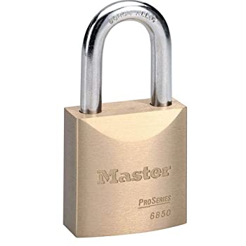 【中古】【輸入品・未使用】マスターロック5ピン真鍮Rekeyable Padlock 470???6850、ユニット【メーカー名】Master Lock【メーカー型番】6850【ブランド名】Master Lock(マスターロック)【商品説明】マスターロック5ピン真鍮Rekeyable Padlock 470???6850、ユニット当店では初期不良に限り、商品到着から7日間は返品を 受付けております。こちらは海外販売用に買取り致しました未使用品です。買取り致しました為、中古扱いとしております。他モールとの併売品の為、完売の際はご連絡致しますのでご了承下さい。速やかにご返金させて頂きます。ご注文からお届けまで1、ご注文⇒ご注文は24時間受け付けております。2、注文確認⇒ご注文後、当店から注文確認メールを送信します。3、配送⇒当店海外倉庫から取り寄せの場合は10〜30日程度でのお届けとなります。国内到着後、発送の際に通知にてご連絡致します。国内倉庫からの場合は3〜7日でのお届けとなります。　※離島、北海道、九州、沖縄は遅れる場合がございます。予めご了承下さい。お電話でのお問合せは少人数で運営の為受け付けておりませんので、メールにてお問合せお願い致します。営業時間　月〜金　10:00〜17:00お客様都合によるご注文後のキャンセル・返品はお受けしておりませんのでご了承下さい。