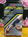 【中古】【輸入品・未使用】Futuro Energizing Wrist Support%カンマ% Right Hand%カンマ% Small/Medium by Futuro
