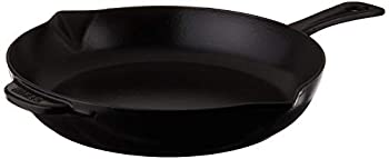 【中古】【輸入品・未使用】(Matte Black) - Staub 25.4cm Matte Black Skillet【メーカー名】Staub【メーカー型番】1222625【ブランド名】ストウブ(Staub)【商品説明】(Matte Black) - Staub 25.4cm Matte Black Skillet当店では初期不良に限り、商品到着から7日間は返品を 受付けております。こちらは海外販売用に買取り致しました未使用品です。買取り致しました為、中古扱いとしております。他モールとの併売品の為、完売の際はご連絡致しますのでご了承下さい。速やかにご返金させて頂きます。ご注文からお届けまで1、ご注文⇒ご注文は24時間受け付けております。2、注文確認⇒ご注文後、当店から注文確認メールを送信します。3、配送⇒当店海外倉庫から取り寄せの場合は10〜30日程度でのお届けとなります。国内到着後、発送の際に通知にてご連絡致します。国内倉庫からの場合は3〜7日でのお届けとなります。　※離島、北海道、九州、沖縄は遅れる場合がございます。予めご了承下さい。お電話でのお問合せは少人数で運営の為受け付けておりませんので、メールにてお問合せお願い致します。営業時間　月〜金　10:00〜17:00お客様都合によるご注文後のキャンセル・返品はお受けしておりませんのでご了承下さい。