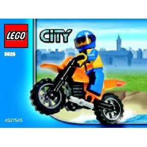 【中古】【輸入品・未使用】レゴ シティ 5626 Coast Guard Bike [並行輸入品]【メーカー名】レゴ (LEGO)【メーカー型番】5626【ブランド名】レゴ(LEGO)【商品説明】レゴ シティ 5626 Coast Guard Bike [並行輸入品]当店では初期不良に限り、商品到着から7日間は返品を 受付けております。こちらは海外販売用に買取り致しました未使用品です。買取り致しました為、中古扱いとしております。他モールとの併売品の為、完売の際はご連絡致しますのでご了承下さい。速やかにご返金させて頂きます。ご注文からお届けまで1、ご注文⇒ご注文は24時間受け付けております。2、注文確認⇒ご注文後、当店から注文確認メールを送信します。3、配送⇒当店海外倉庫から取り寄せの場合は10〜30日程度でのお届けとなります。国内到着後、発送の際に通知にてご連絡致します。国内倉庫からの場合は3〜7日でのお届けとなります。　※離島、北海道、九州、沖縄は遅れる場合がございます。予めご了承下さい。お電話でのお問合せは少人数で運営の為受け付けておりませんので、メールにてお問合せお願い致します。営業時間　月〜金　10:00〜17:00お客様都合によるご注文後のキャンセル・返品はお受けしておりませんのでご了承下さい。