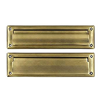【中古】【輸入品・未使用】Deltana MS212U5 13 1/8インチメールスロット ソリッドブラス内部フラップ付き【メーカー名】Deltana【メーカー型番】MS212U5【ブランド名】Deltana【商品説明】Deltana MS212U5 13 1/8インチメールスロット ソリッドブラス内部フラップ付き当店では初期不良に限り、商品到着から7日間は返品を 受付けております。こちらは海外販売用に買取り致しました未使用品です。買取り致しました為、中古扱いとしております。他モールとの併売品の為、完売の際はご連絡致しますのでご了承下さい。速やかにご返金させて頂きます。ご注文からお届けまで1、ご注文⇒ご注文は24時間受け付けております。2、注文確認⇒ご注文後、当店から注文確認メールを送信します。3、配送⇒当店海外倉庫から取り寄せの場合は10〜30日程度でのお届けとなります。国内到着後、発送の際に通知にてご連絡致します。国内倉庫からの場合は3〜7日でのお届けとなります。　※離島、北海道、九州、沖縄は遅れる場合がございます。予めご了承下さい。お電話でのお問合せは少人数で運営の為受け付けておりませんので、メールにてお問合せお願い致します。営業時間　月〜金　10:00〜17:00お客様都合によるご注文後のキャンセル・返品はお受けしておりませんのでご了承下さい。