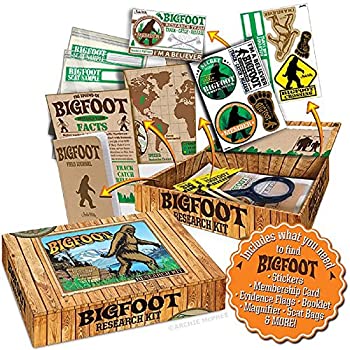 【中古】【輸入品・未使用】[アーチー ・ マクフィー]Archie McPhee Accoutrements Bigfoot Sasquatch Outdoor Research Kit Novelty Gift [並行輸入品]