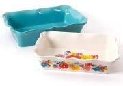 The Pioneer Woman Flea Market 2-Piece Decorated Rectangular Ruffle Top Ceramic Bakeware Set%カンマ% turquoise & floral baker by BLOSSOMZ