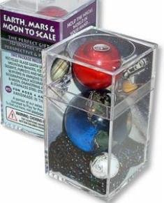 【中古】【輸入品・未使用】Earth%カンマ% Mars%カンマ% Moon To Scale Marble Box Set [並行輸入品]