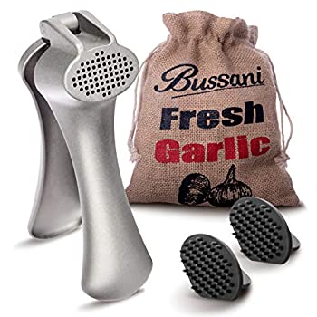 【中古】【輸入品・未使用】Garlic Press 皮むき不要 にんにく潰し器 絞り器 ガーリック しょうが 汚れ防止コーティングお手入れ用具と、「Keep My Garlic Fresh」のメッセ