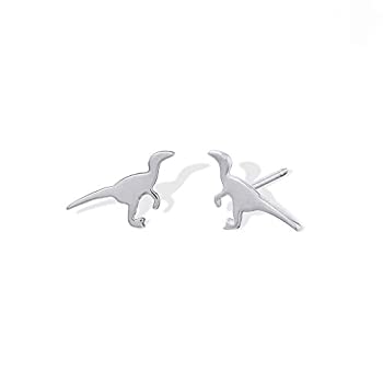 【中古】【輸入品・未使用】Boma Jewelry スターリングシルバー ヴェロキラプトル 恐竜 スタッドピアス【メーカー名】Boma Jewelry【メーカー型番】ES 5398【ブランド名】Boma【商品説明】Boma Jewelry スターリングシルバー ヴェロキラプトル 恐竜 スタッドピアス当店では初期不良に限り、商品到着から7日間は返品を 受付けております。こちらは海外販売用に買取り致しました未使用品です。買取り致しました為、中古扱いとしております。他モールとの併売品の為、完売の際はご連絡致しますのでご了承下さい。速やかにご返金させて頂きます。ご注文からお届けまで1、ご注文⇒ご注文は24時間受け付けております。2、注文確認⇒ご注文後、当店から注文確認メールを送信します。3、配送⇒当店海外倉庫から取り寄せの場合は10〜30日程度でのお届けとなります。国内到着後、発送の際に通知にてご連絡致します。国内倉庫からの場合は3〜7日でのお届けとなります。　※離島、北海道、九州、沖縄は遅れる場合がございます。予めご了承下さい。お電話でのお問合せは少人数で運営の為受け付けておりませんので、メールにてお問合せお願い致します。営業時間　月〜金　10:00〜17:00お客様都合によるご注文後のキャンセル・返品はお受けしておりませんのでご了承下さい。
