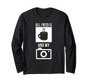 【中古】【輸入品・未使用】Coffee And Camera Gift 必要なのはコーヒーとカメラだけです - おかしいカメラマン 写真撮影ギフト 長袖Tシャツ