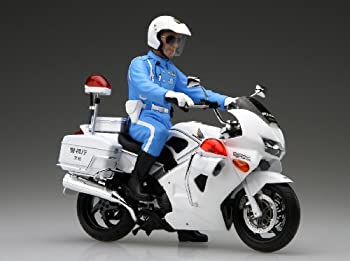 【中古】【輸入品・未使用】フジミ模型 1/12 バイクシリーズSPOT Honda VFR800P 白バイ 白バイ隊員 フィギュア付