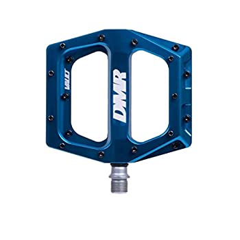 【中古】【輸入品・未使用】ディーエムアール(DMR) VAULT PEDAL 9/16 SUPER BLUE【メーカー名】ディーエムアール(DMR)【メーカー型番】DMR【ブランド名】ディーエムアール(DMR)【商品説明】ディーエムアール(DMR) VAULT PEDAL 9/16 SUPER BLUE当店では初期不良に限り、商品到着から7日間は返品を 受付けております。こちらは海外販売用に買取り致しました未使用品です。買取り致しました為、中古扱いとしております。他モールとの併売品の為、完売の際はご連絡致しますのでご了承下さい。速やかにご返金させて頂きます。ご注文からお届けまで1、ご注文⇒ご注文は24時間受け付けております。2、注文確認⇒ご注文後、当店から注文確認メールを送信します。3、配送⇒当店海外倉庫から取り寄せの場合は10〜30日程度でのお届けとなります。国内到着後、発送の際に通知にてご連絡致します。国内倉庫からの場合は3〜7日でのお届けとなります。　※離島、北海道、九州、沖縄は遅れる場合がございます。予めご了承下さい。お電話でのお問合せは少人数で運営の為受け付けておりませんので、メールにてお問合せお願い致します。営業時間　月〜金　10:00〜17:00お客様都合によるご注文後のキャンセル・返品はお受けしておりませんのでご了承下さい。