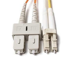 yÁzyAiEgpzFiberCablesDirect - 12M OM2 LC SC t@Co[pb`P[u | vi 1GB fvbNX 50/125 LC - SC }`[hWp[ 12[g